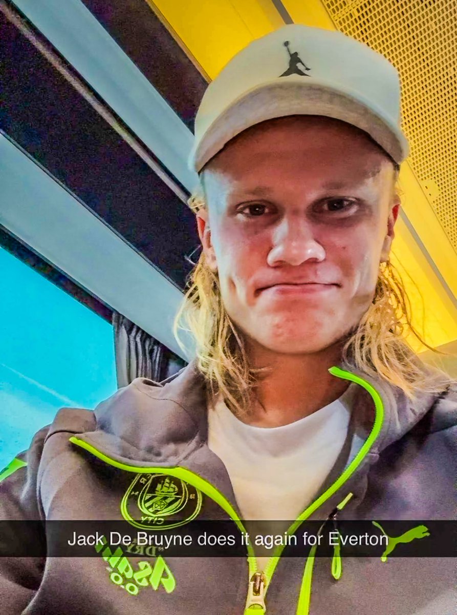 eurofootcom's tweet image. 📲 Haaland on Snapchat: "Jack De Bruyne does it again for Everton." 😂🪄