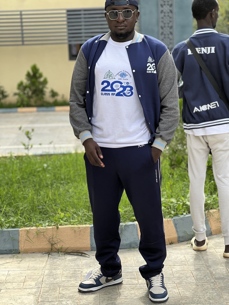 Yahaya_Tijjani_'s tweet image. Live it, hate it, endure it, farewell computer engineering