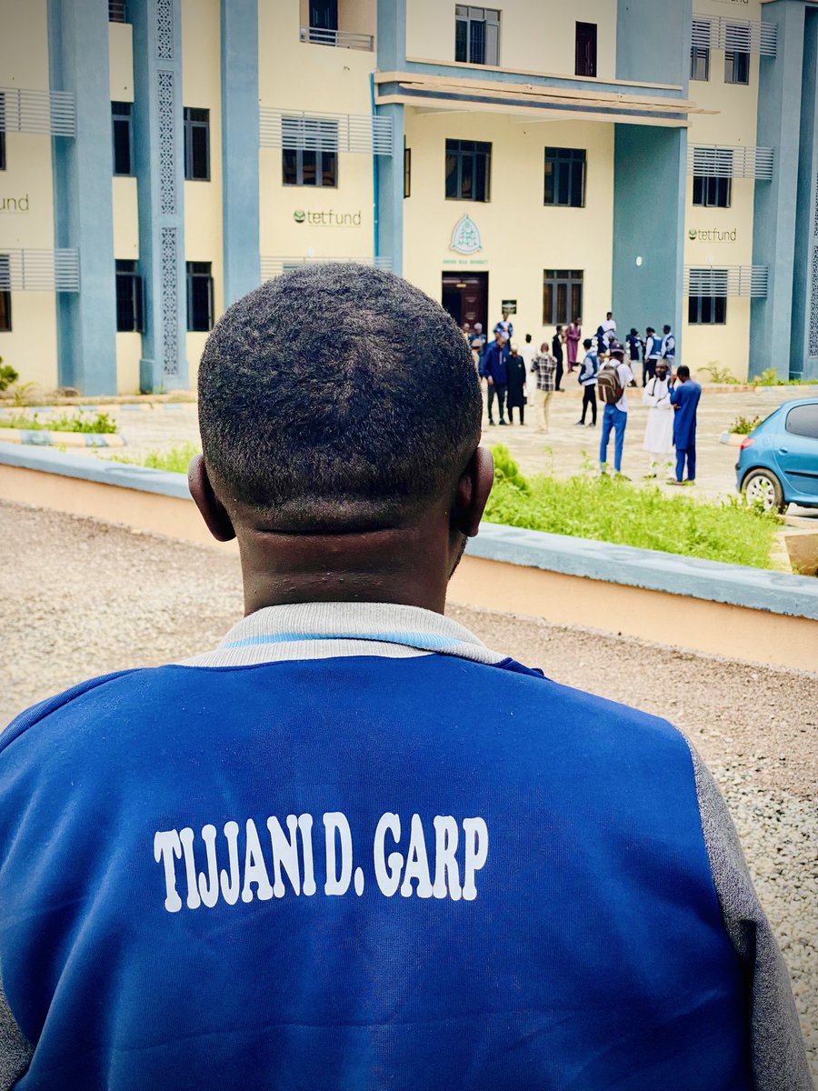 Yahaya_Tijjani_'s tweet image. Live it, hate it, endure it, farewell computer engineering