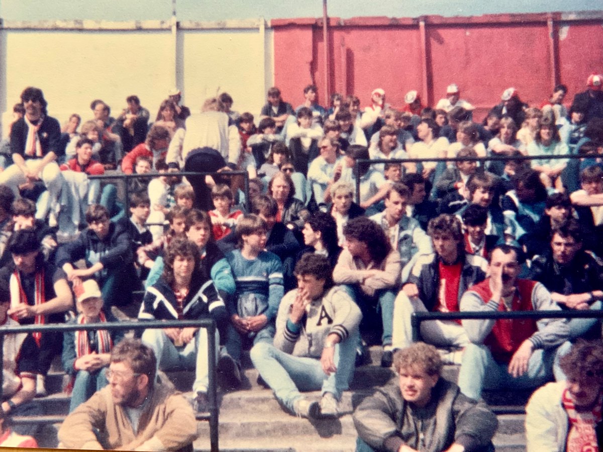 rdamr66's tweet image. Jongens tribune #Sparta - #Feyenoord #Rotterdam uit  is ook thuis. Mijn stad is altijd thuis, ook uit