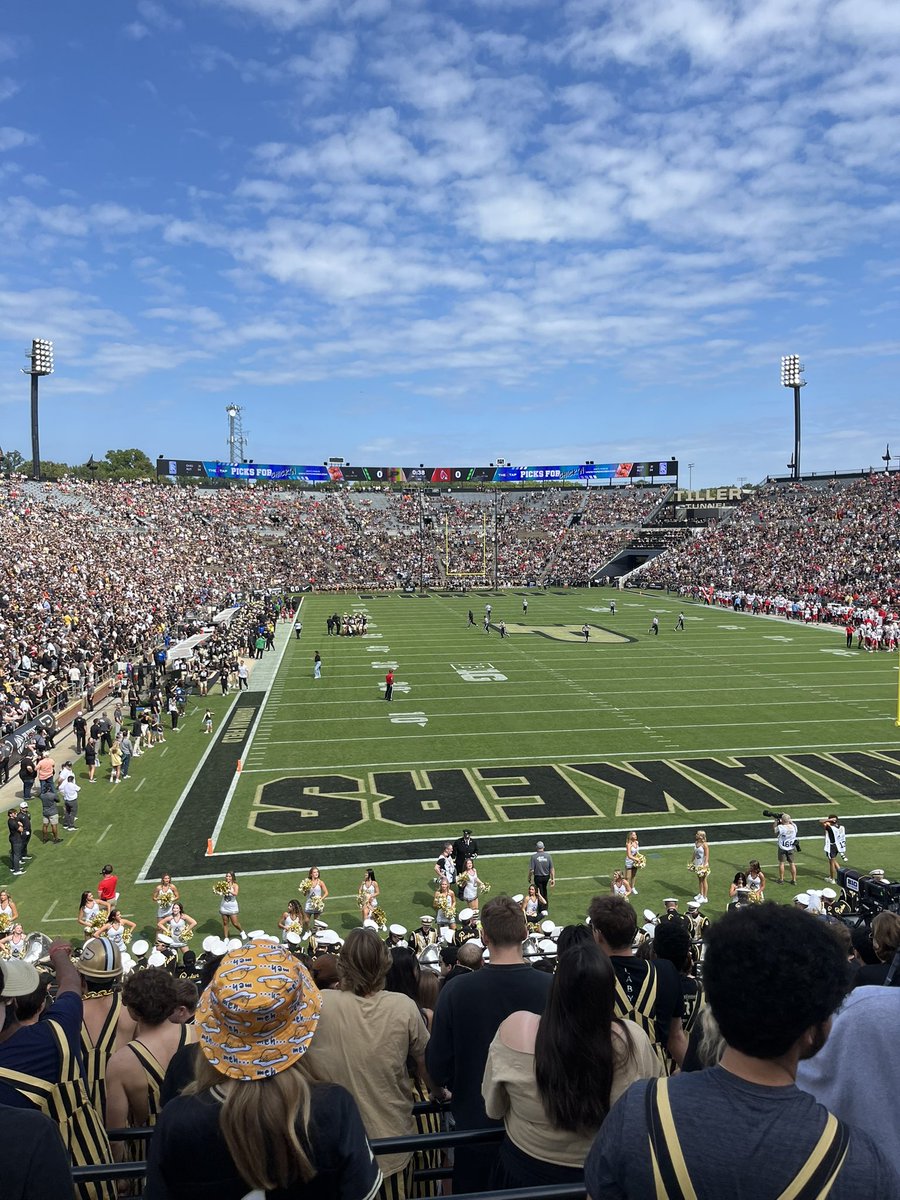 BackupBoiler's tweet image. We here. Let’s go boilers!!!!