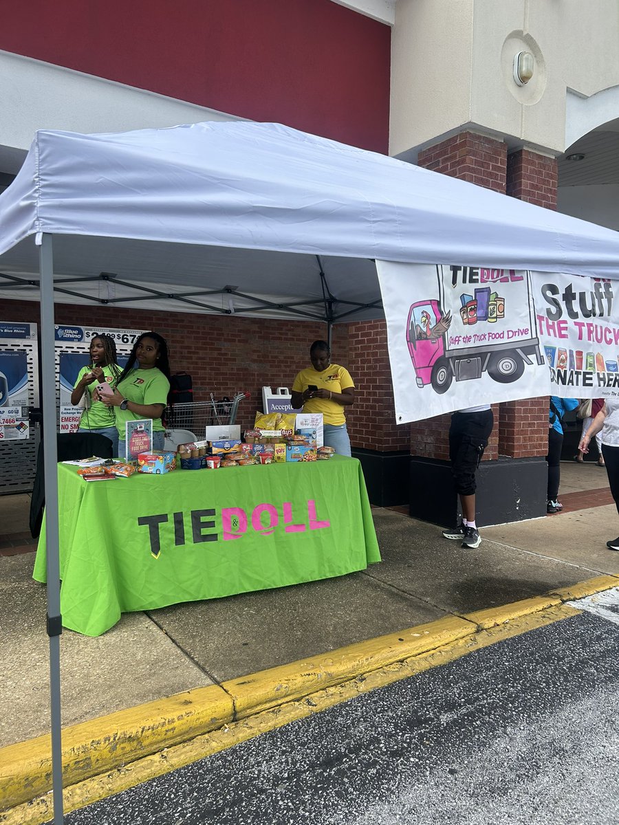 There’s still time to help come and #StufftheTruck. We’ll be taking #FoodDonations until 2pm at Sturbridge #WinnDixie at Taylor and Vaughn.

#MPSal #Montgomery