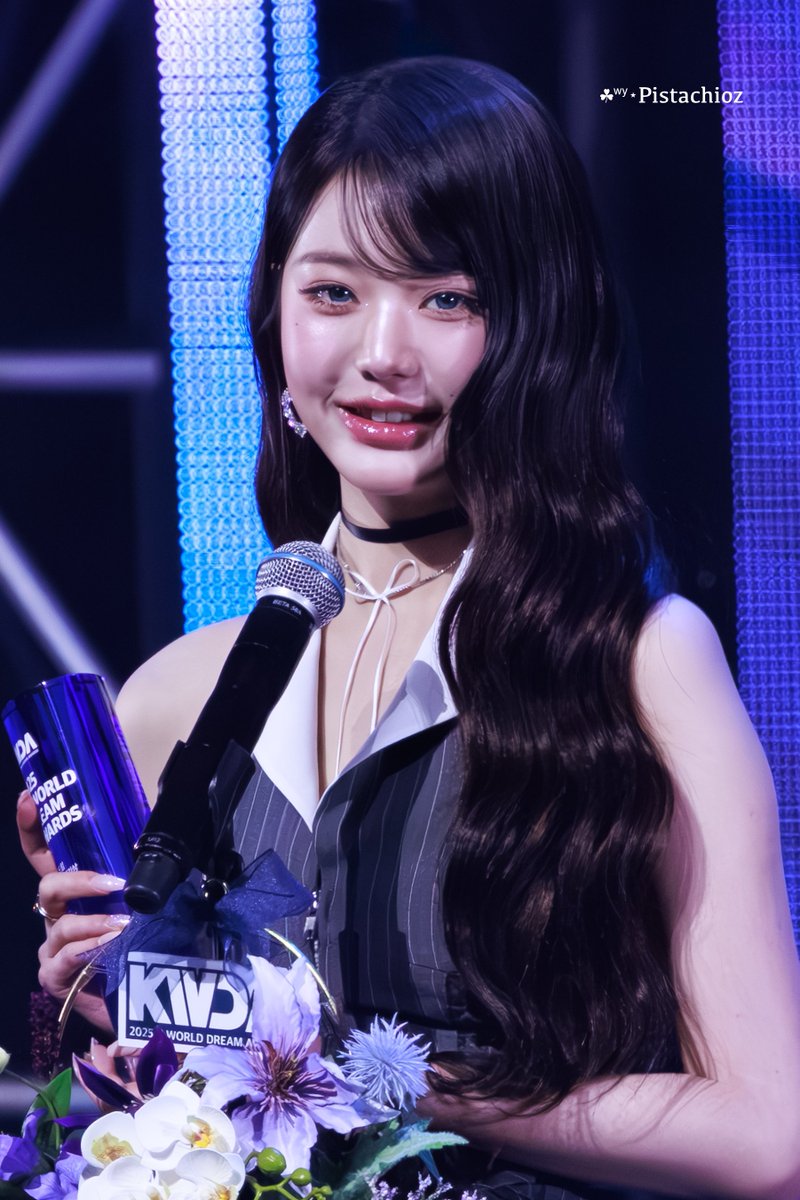 zwycoder's tweet image. 영원히 Lucky Vicky🍀

#HappyJANGWONYOUNGday
#오늘은_다_원영이꼬

#LuckyVickyDay

#NationalWonyoungDay 
#원영아_행운은늘네편이야_생일축하해

#IVE #아이브 #원영 #장원영 #WONYOUNG #JANGWONYOUNG