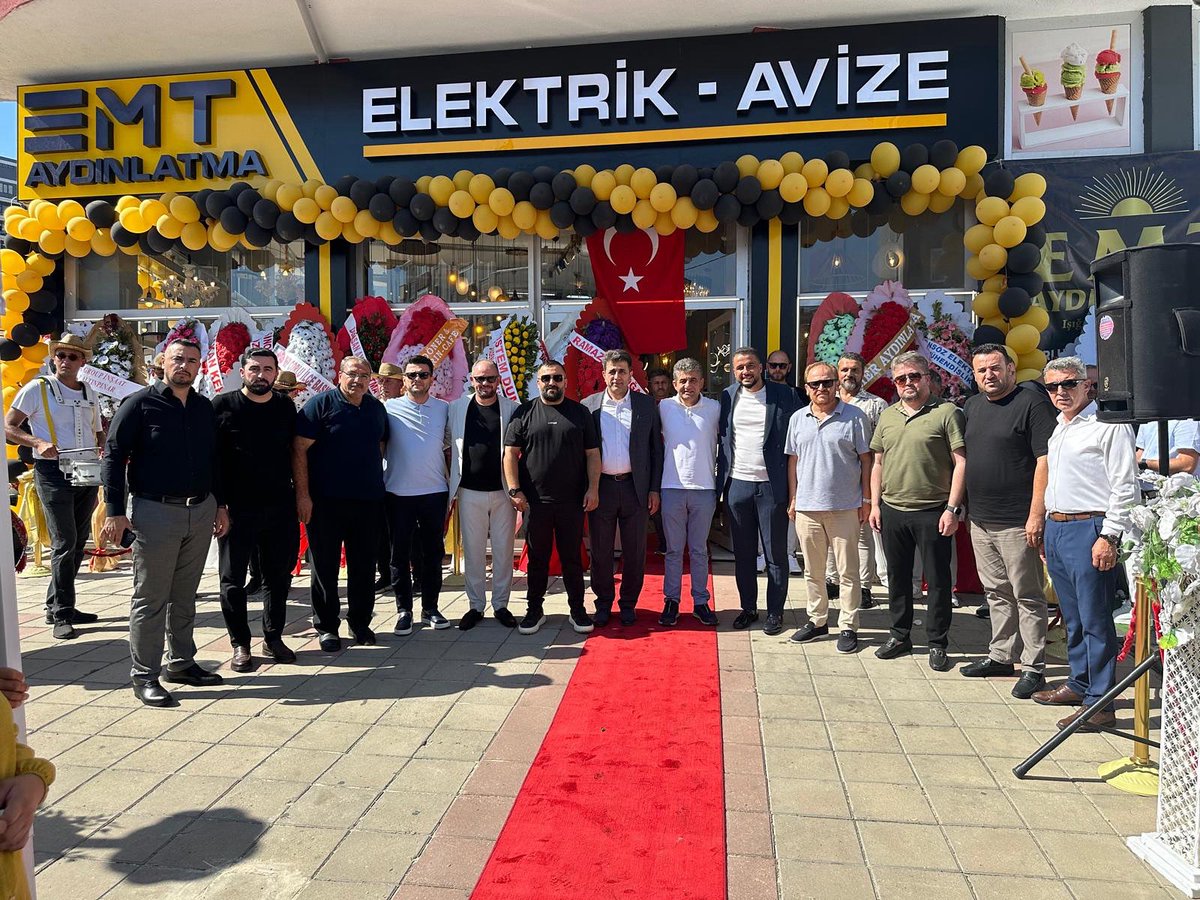 Muhammet Piyaloğlu kardeşimizin Çorlu’da açılışını gerçekleştirdiği Emt Avize ve Aydınlatma iş yeri  açılış programına katılım sağladık. Kendisine hayırlı işler, bol ve bereketli kazançlar diliyoruz