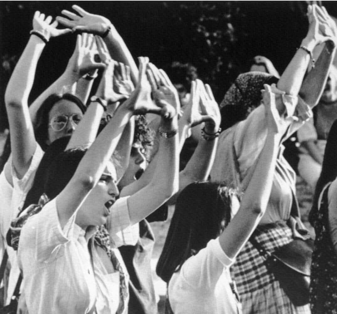 Actuemos como si fuera imposible fracasar.
Años 80s