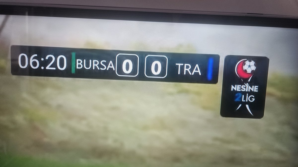 Şu an Bursaspor'un maçını izliyorum atmosfer ve futbol bildiğin süper lig havasında hatta 1-2 tık daha iyi... Bu görsel bile havayı katlıyor. <a href="/Emre_Tilev/">🇹🇷Emre Tilev</a> anlatıyor. EFSO anlar  <a href="/bikanaltv/">Bi Kanal</a>'de 💪 Yürü Bursa