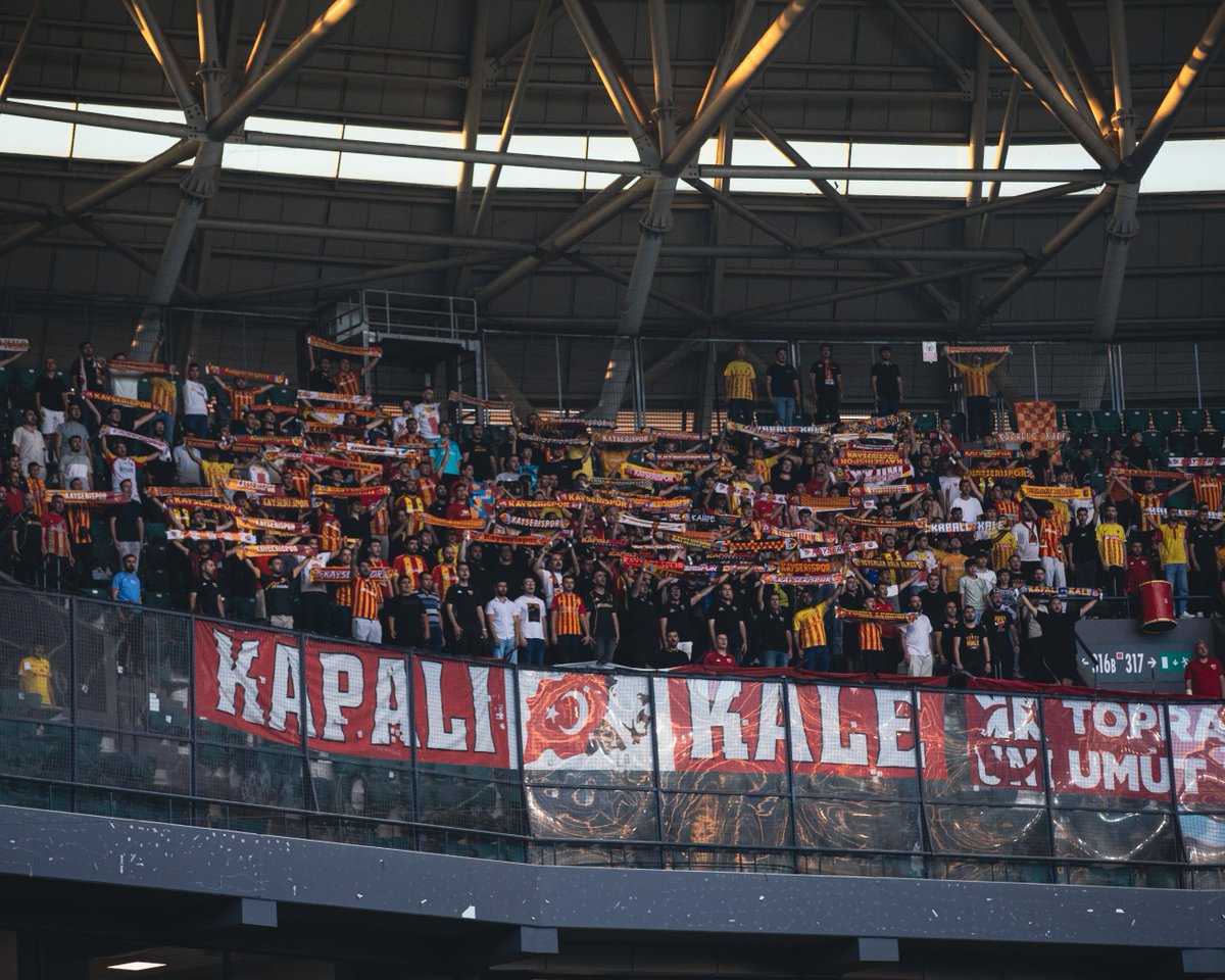 🇹🇷 Kocaeli'de Büyük Kayserispor Taraftarları!

#KOCvKYS | #KYSR