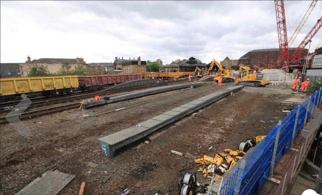 theTRUpgrade's tweet photo. Work continues in #Huddersfield & #Deighton as engineers remove the old tracks and demolish the platforms ⚒️
Customers can still get to where they need to be via diversionary routes or buses, and extra staff are on hand to support 🙏
Please check @nationalrailenq for the latest information 📲