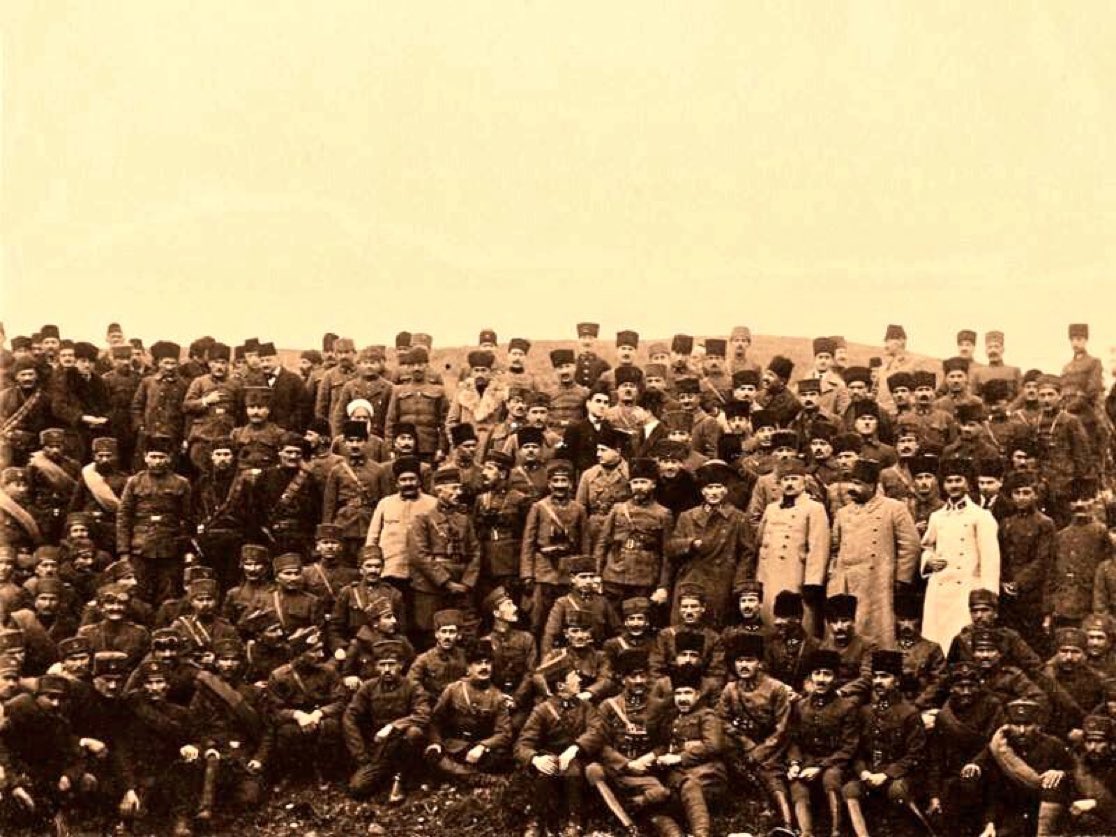 Bir avuç Türk’ün ve ulusun kahramanlık destanı ile taçlanan #30AğustosZaferBayramı’mız kutlu olsun! 🇹🇷
Gazi Mustafa Kemal Atatürk ve şehitlerimizi rahmetle ve şükranla anıyorum.