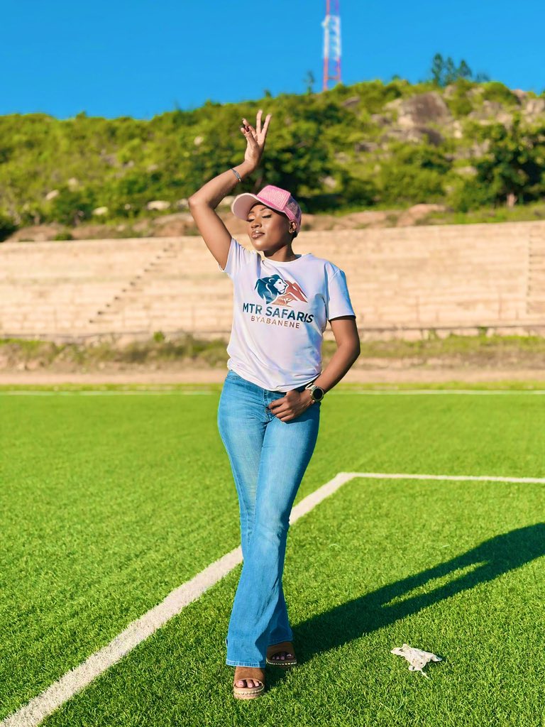 A Gishu super combo💜
06th.December.2025 @thatchgardens🔥
#Astar95LiveInGirlRisingConcert