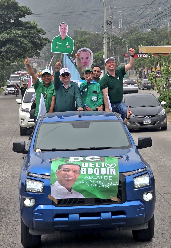 Recorrer las calles y sentir el cariño de la gente me llena de fuerza y esperanza. 🙌
Gracias por creer en este proyecto de cambio verdadero. 💪🇭🇳💚😎
#ArrancamosJuntos #CaravanaDelCambio #Vota1 #Honduras2025 #ParaTi  #LaOlaVerde #PresidenteChano #UnidosPorElCambio #GranCaravana