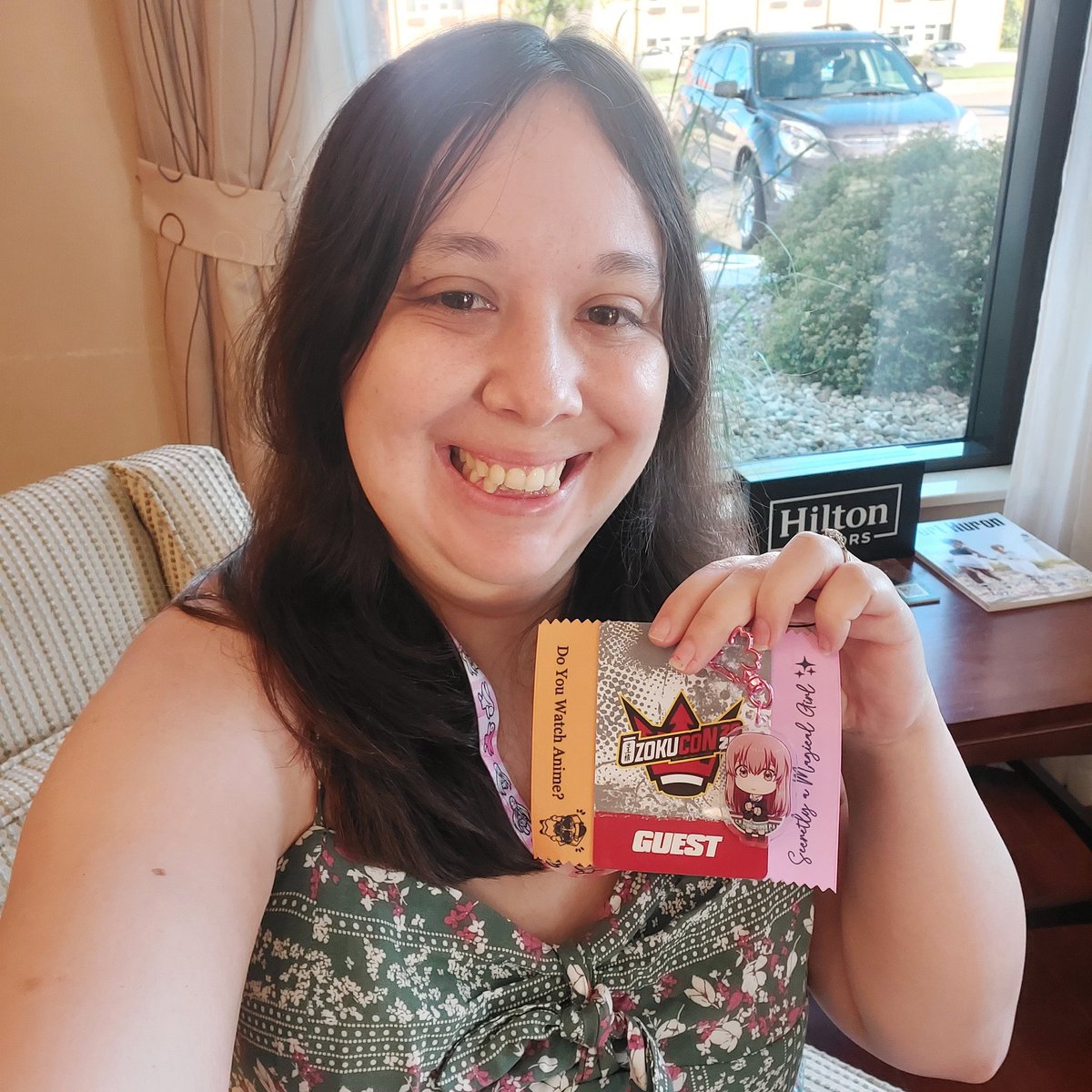 Megami33's tweet photo. Day 2 of @ozokucon &amp; having a blast! I'm meeting up with so many of ya fans &amp; the day is just getting started! Got plenty of posters left to sign, so grab one before they're all gone! Love to meet ya! #aphtwt #aphmaukim #fyp #onepiece #overlord_anime #fireforce 📗👓✨️👻🏴‍☠️🐉🍑 https://t.co/BqWt7yKoUP