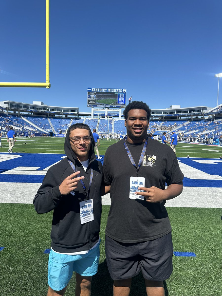 Rockmart Football (@rockmartjackets) on Twitter photo Rockmart Junior OL <a href="/jaidentttt/">Jaiden Thompson</a> and Sophomore ATH <a href="/GavinGreen2028/">Gavin Green</a> checking out <a href="/UKFootball/">Kentucky Football</a> today.
πͺ¨π
#STS Rockmart Junior OL <a href="/jaidentttt/">Jaiden Thompson</a> and Sophomore ATH <a href="/GavinGreen2028/">Gavin Green</a> checking out <a href="/UKFootball/">Kentucky Football</a> today.
πͺ¨π
#STS