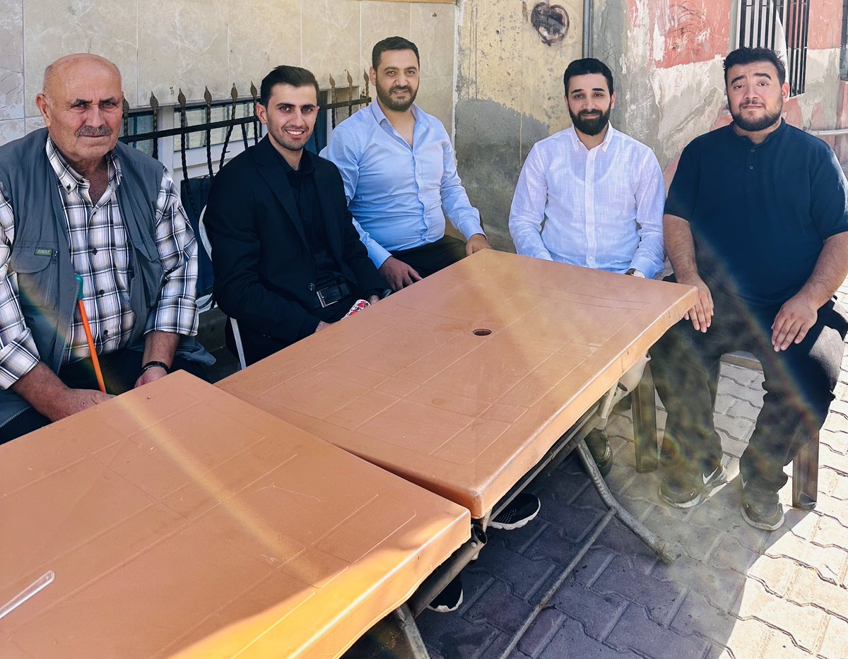 Bugün Kadan ailesinin kıymetlisi evladının nişan merasimine katıldık. Rabbim hayırlara vesile eylesin, ömürlerini birlik ve muhabbetle daim kılsın