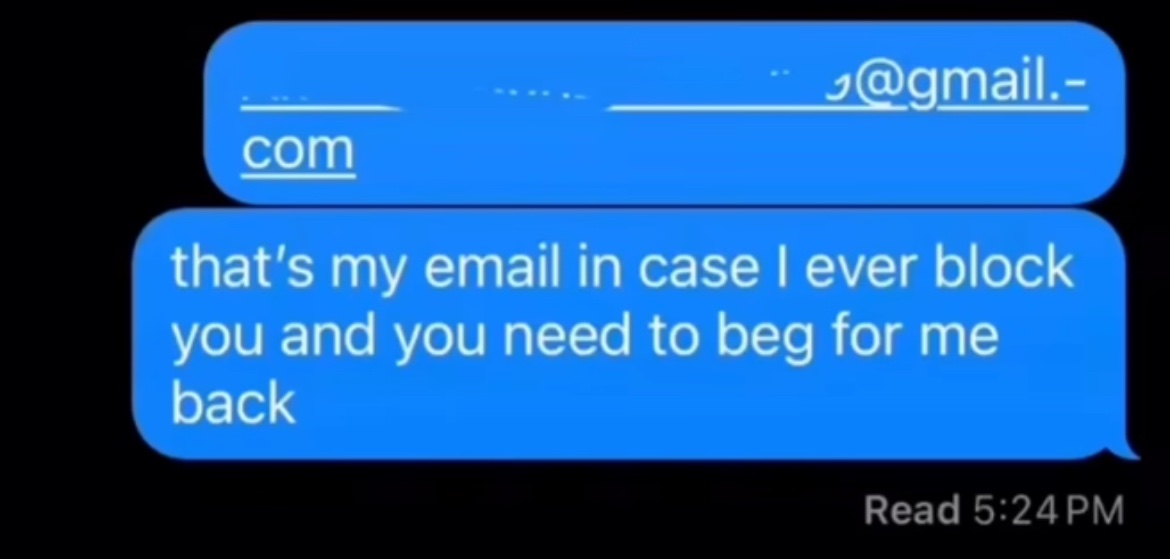 CallAnxiety's tweet image. صوره تشبهني