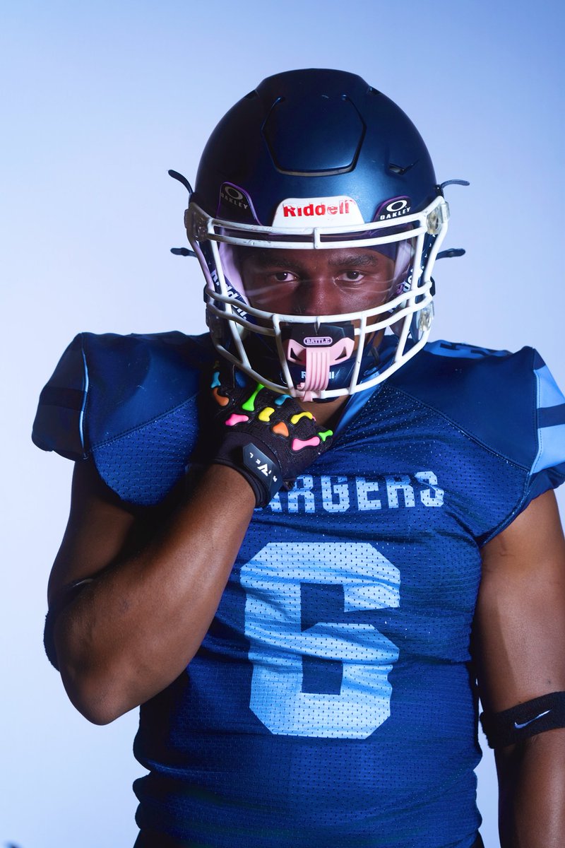 I’ll be finishing my Senior season at Centennial high-school. Don't miss the show!📸
#lastride #AGTG
<a href="/AllenTrieu/">Allen Trieu</a> <a href="/Bryan_Ault/">Bryan Ault - Midwest Scout</a> <a href="/EDGYTIM/">Timothy “EDGYTIM” OHalloran</a> <a href="/CoachBigPete/">Peter "Coach Big Pete" Leinweber</a> <a href="/PrepRedzoneIL/">Prep Redzone Illinois</a> <a href="/DeepDishFB/">DEEP DISH FOOTBALL</a> <a href="/NUICFootball/">NUIC Football</a> <a href="/CoachJacksonCHS/">Coach Jackson</a>