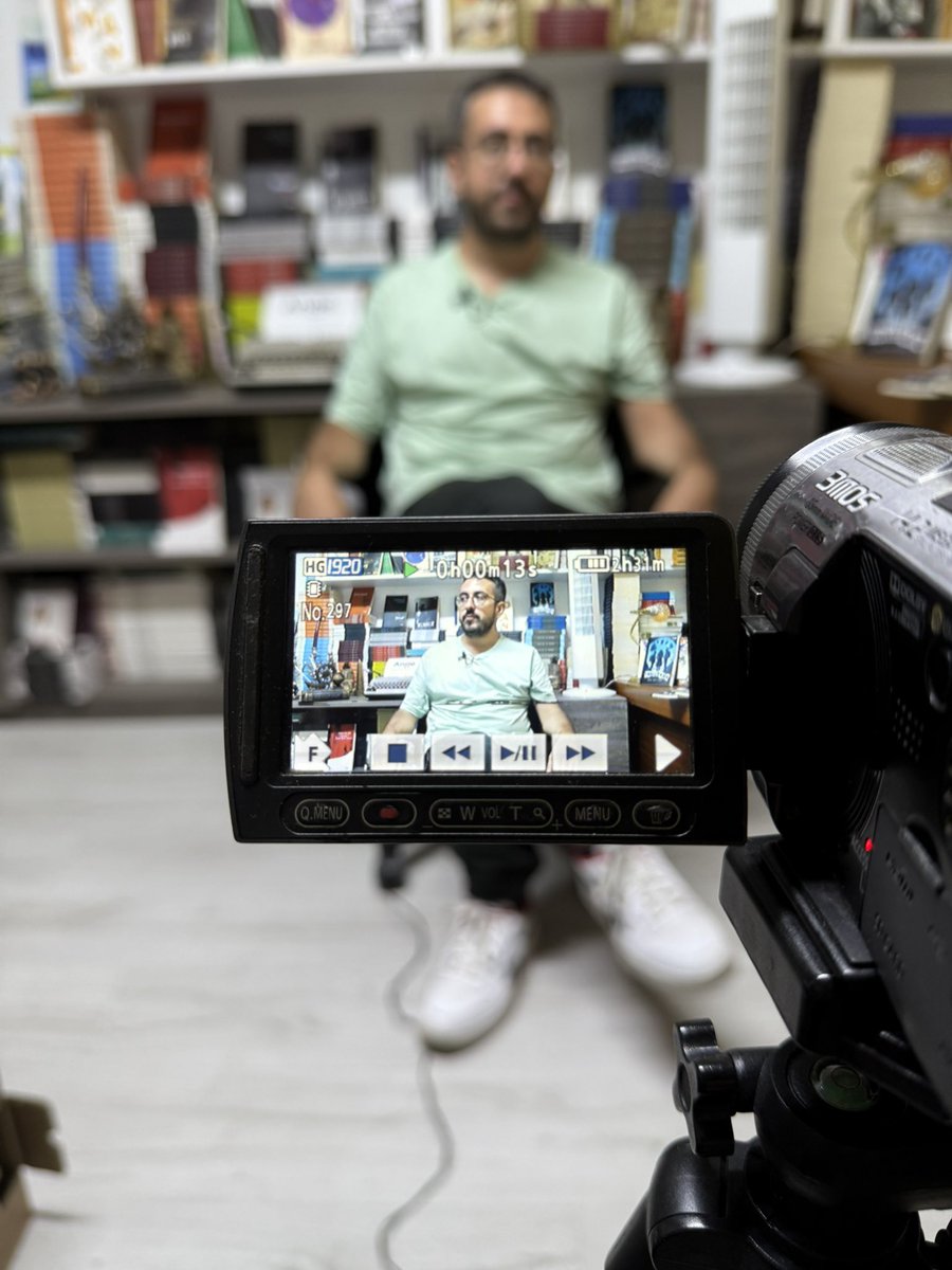 Çekim günümüzden 📷 🎤

#röportaj
#sorucevap
#yanılsama
#ruhsuz