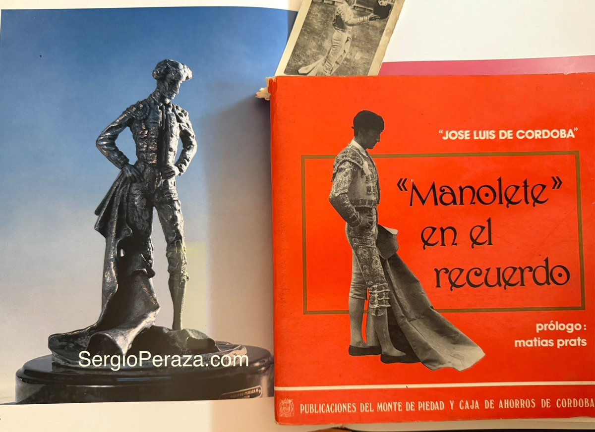 Se le preguntaba a Manolete, porqué estás tan serio ? . Y él decía : “Más serio está el toro”. 
#Manolete escultural.