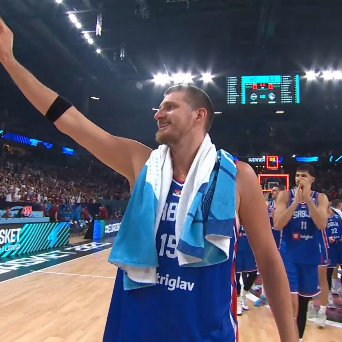 NIKOLA JOKIC’S FINAL LINE 🤯🤯🤯

39 points
10 rebounds 
4 assists
2 steals
1 block

IN 32 MINUTES — SERBIA WINS 👏