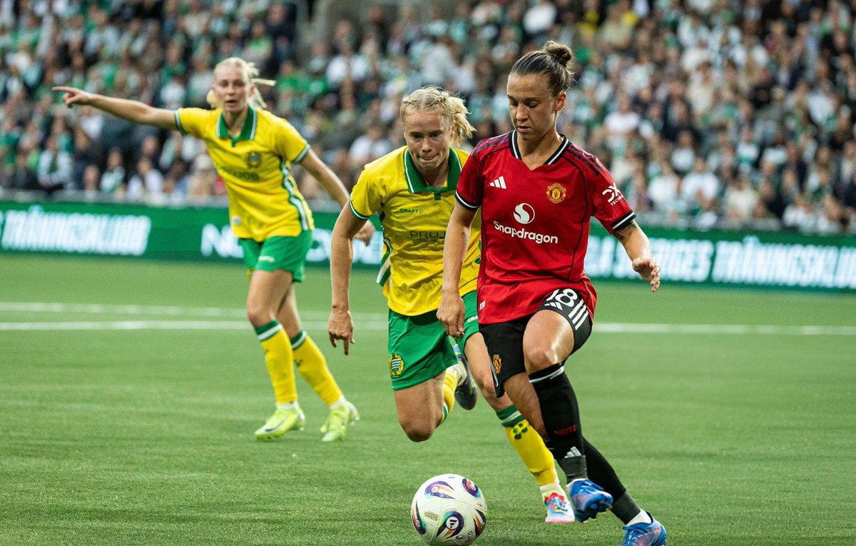 #HinataMiyazawa and #JuliaZigiotti  in the midfield are just pure class. 🥰🥰🥰