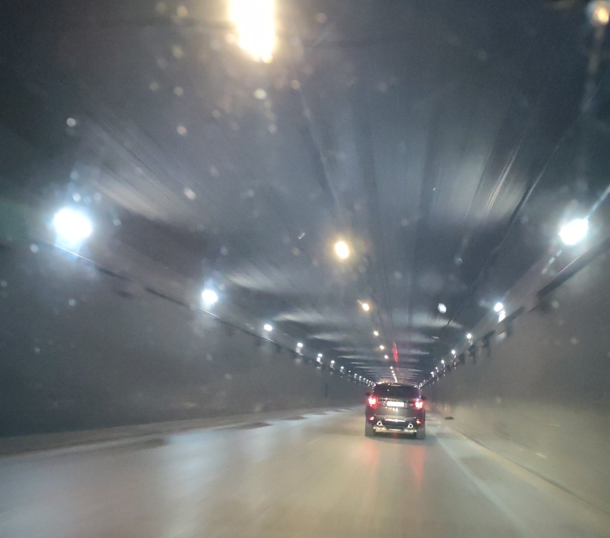 عاجل: اضاءة نفق المطار