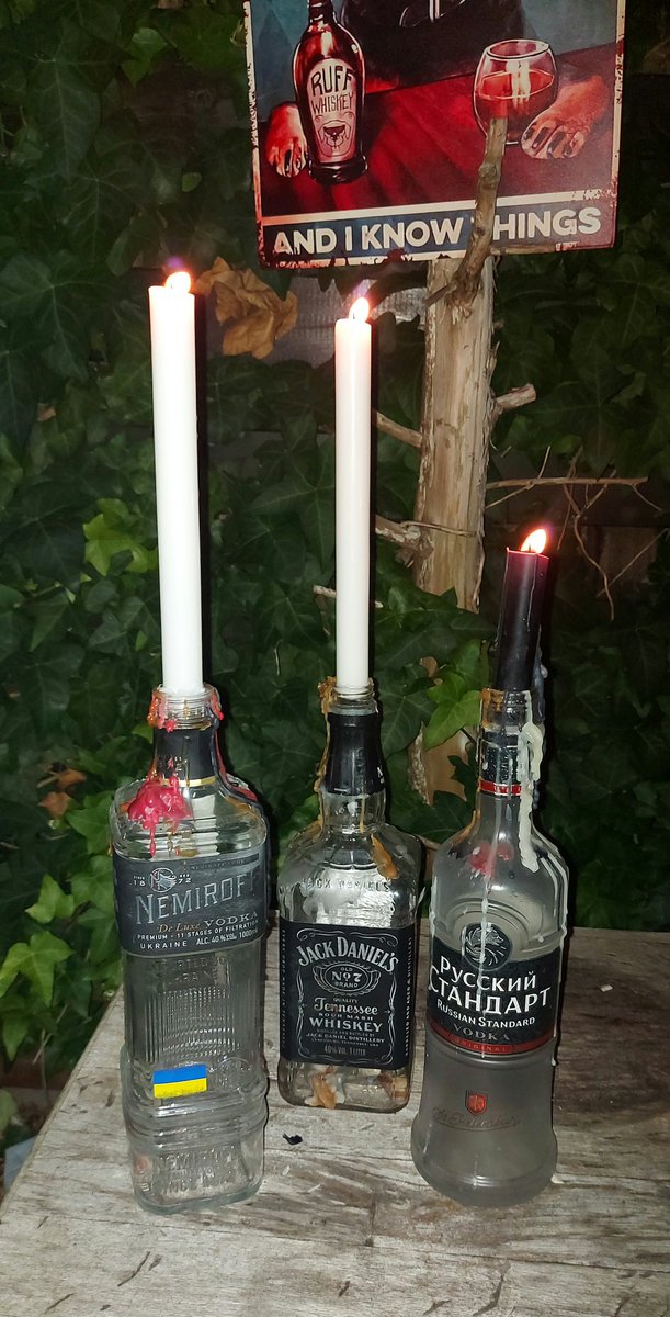 Candles for peace.
Fijn weekend allemaal! ❤️