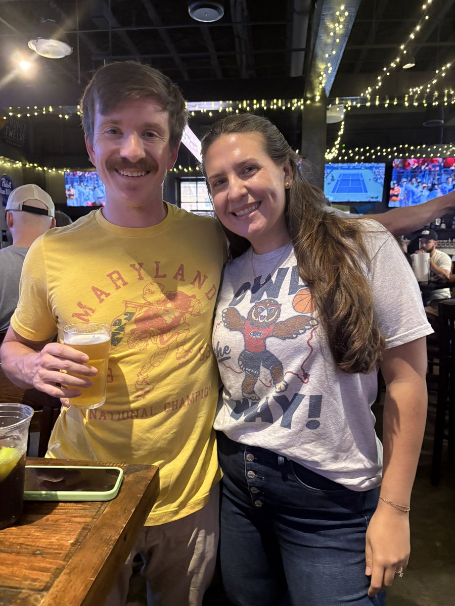 johns_tailgate's tweet image. Major house divided scenes here. It’s an absolute war when FAU and Maryland go toe to toe @HouseDividedBot