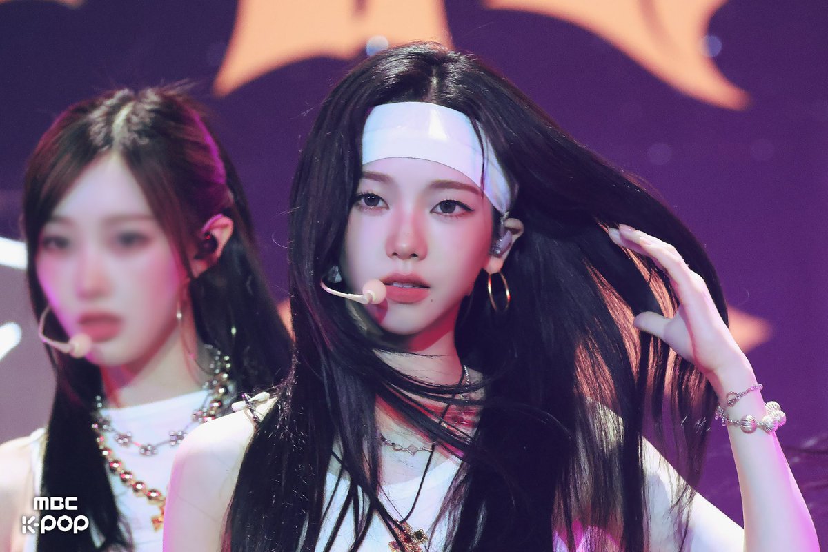 솔직히 시기를 잘못잡은 건 맞는데
갠적으로 더티워크지민이좋아합니다