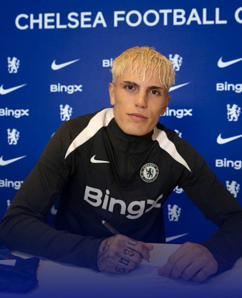 🚨 BREAKING: Chelsea announce Garnacho 

“It’s an incredible moment for my family and I to join this great club. I can’t wait to get started. I watched the Club World Cup and to join the world champions is special, we’re the best team in the world! It’s amazing to be here”