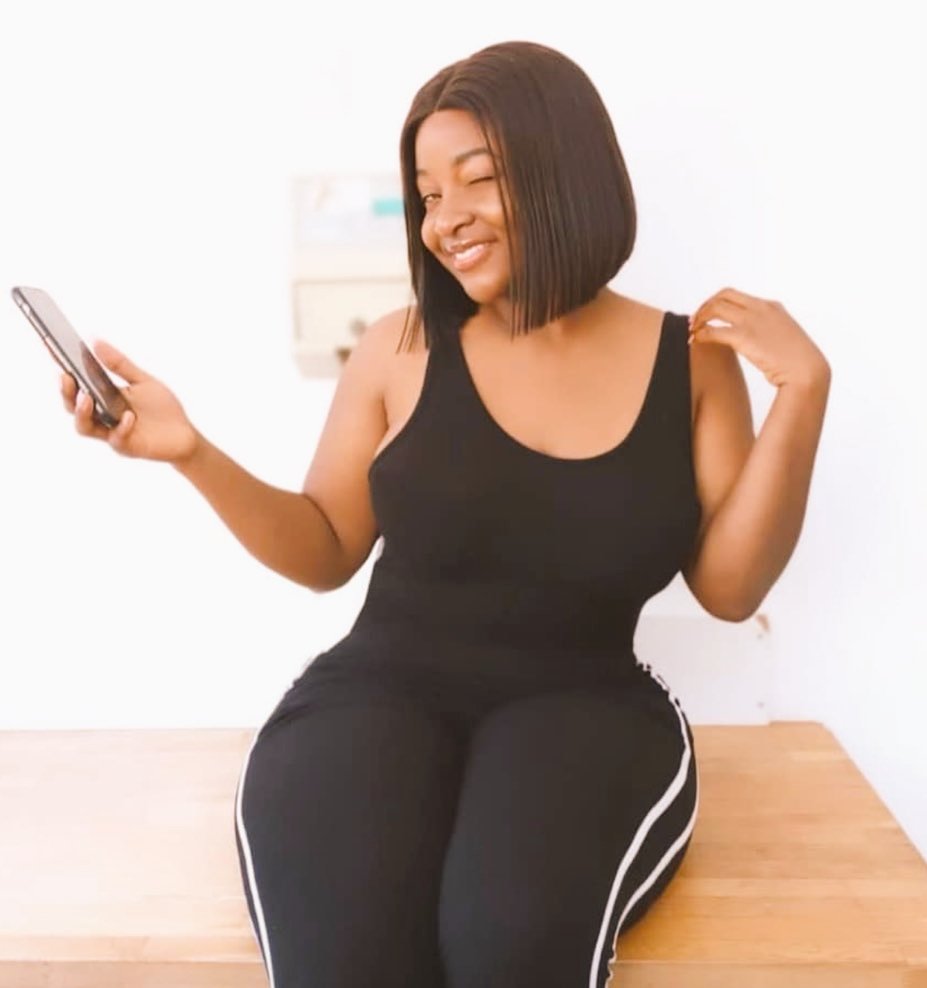 nellysexy25's tweet photo. I'm  so happy Big soso has won several task👏👏congrats my pretty Queen
Cute face of the Season 🔥🔥🔥🔥🔥 #bbnaija #BBNaijaS10 
 #bigsoso https://t.co/rlWaT5X3tU