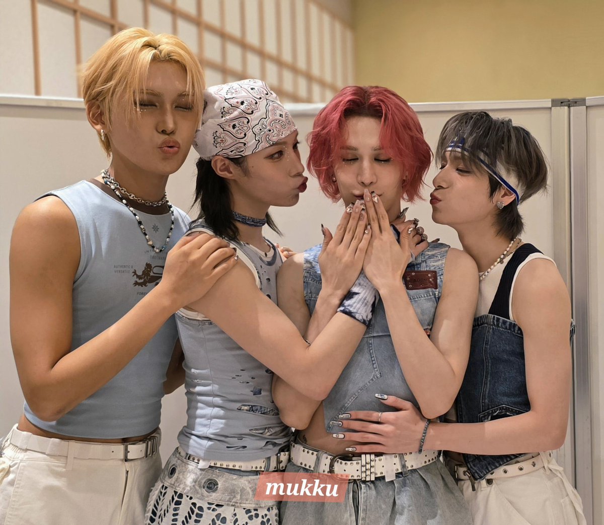 xlov lesbianismo vai ver o bts tweet media