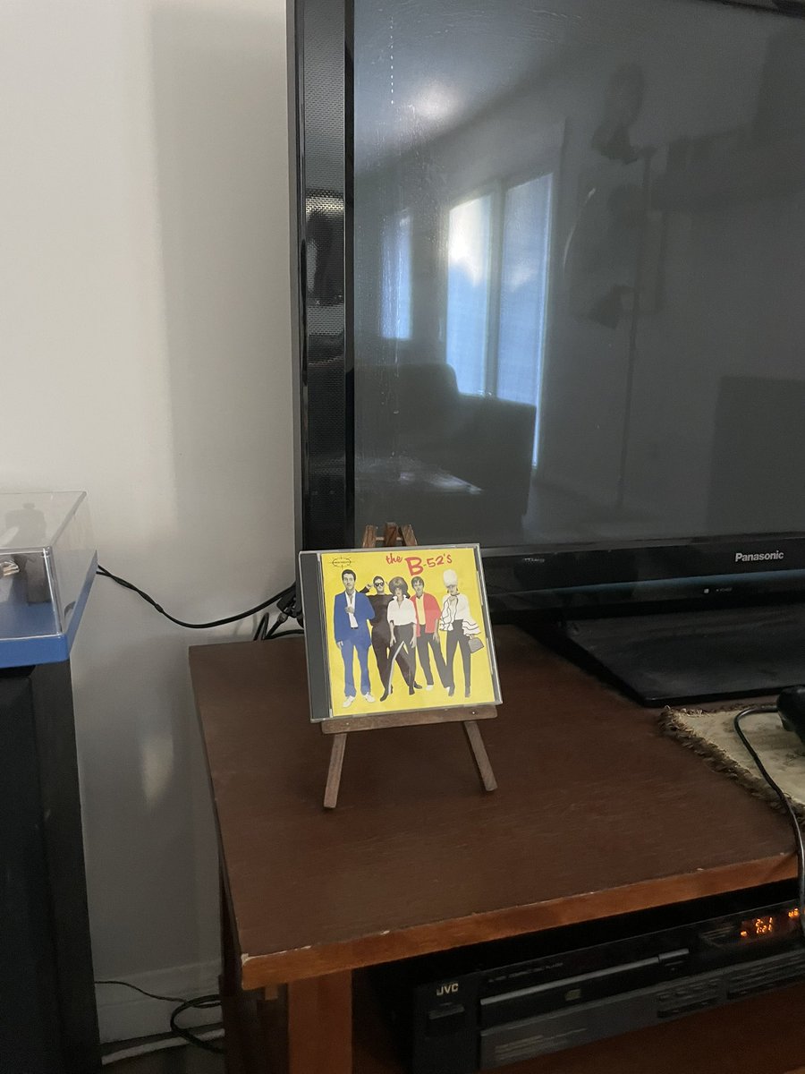 DrScottRandolph's tweet photo. Best way to do Saturday morning house cleaning: https://t.co/cHJPSbYfG5