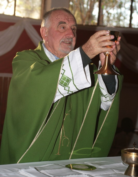 #IMC #RUMURUTI #PadreMinoVaccari
Padre Mino Vaccari, quando l’amore mantiene giovani 
È deceduto a Nairobi nel Kenya il 30 agosto 2025, il padre Mino Francesco Vaccari, IMC. Aveva 95 anni di età di cui 71 di Professione Religiosa e 66 di Sacerdozio.

bit.ly/46f86gr