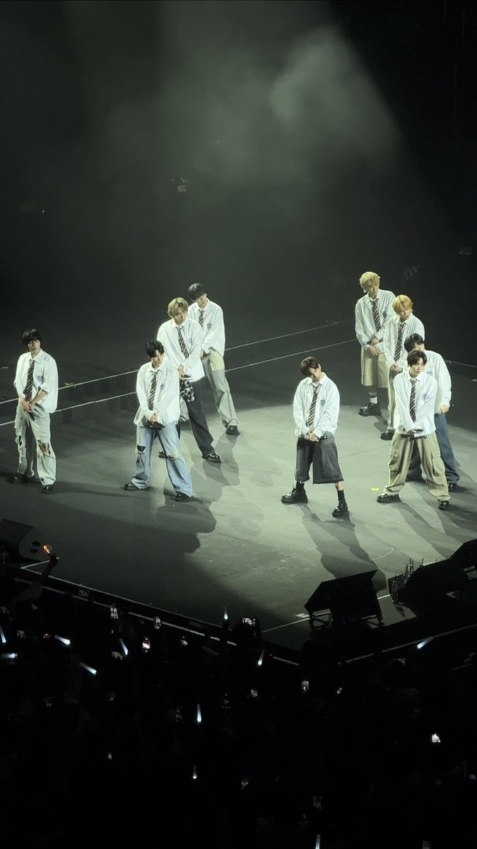 seokjinzones's tweet photo. here’s an ot9 wallpaper if you need one! i did not put any watermarks you can use them 

AHOF 1ST PH FANCON
#RENDEZVOUSinMANILA
#AHOF #아홉 @AHOF_official https://t.co/pZAgEzFR3w