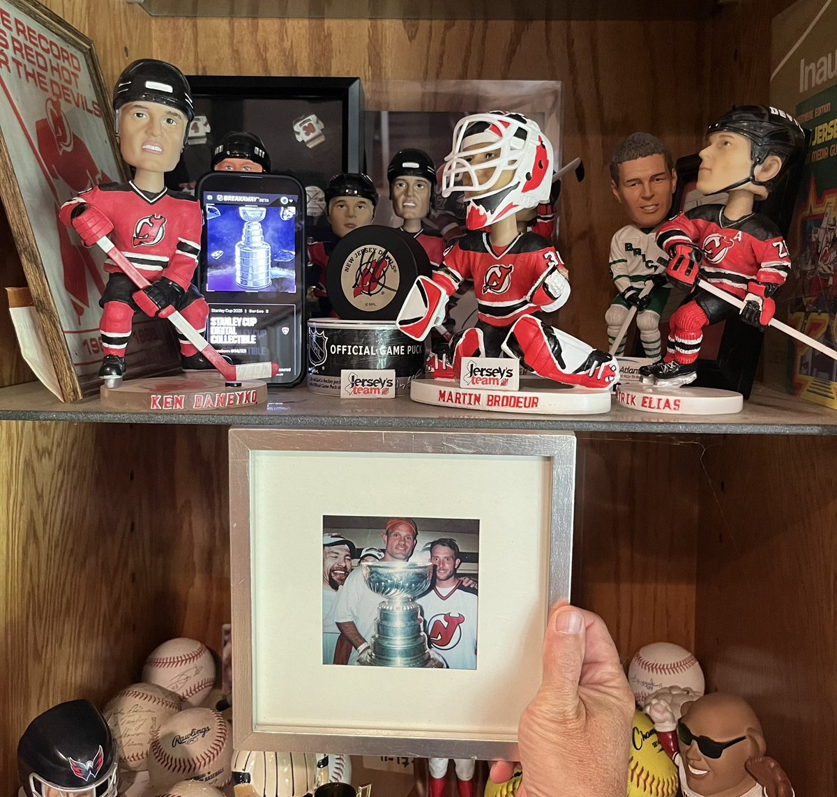 I haven’t been around the Cup since 2003. Thanks <a href="/NHLBreakaway/">NHL Breakaway</a> for bringing the cup to me!!!