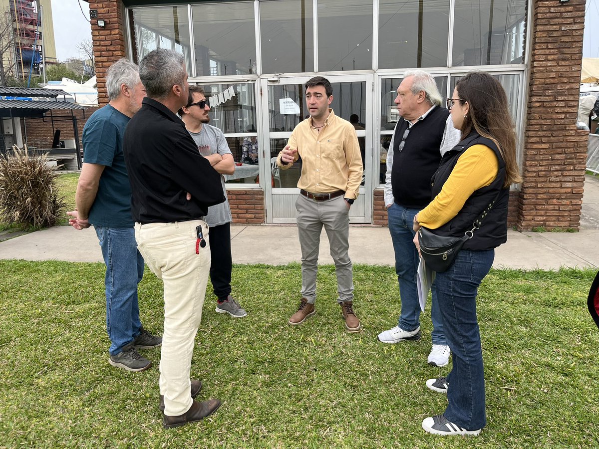 figueroamatias_'s tweet photo. En Santa Fe creemos que fortalecer a las instituciones es fortalecer a la comunidad.

Hoy estuvimos en el Club Amistad Marina, acompañando a quienes, con esfuerzo y compromiso, sostienen espacios de encuentro, deporte y contención.

Con @maxipullaro trabajamos para que el Estado esté presente donde más se necesita 💪
@MinGobiernoSF