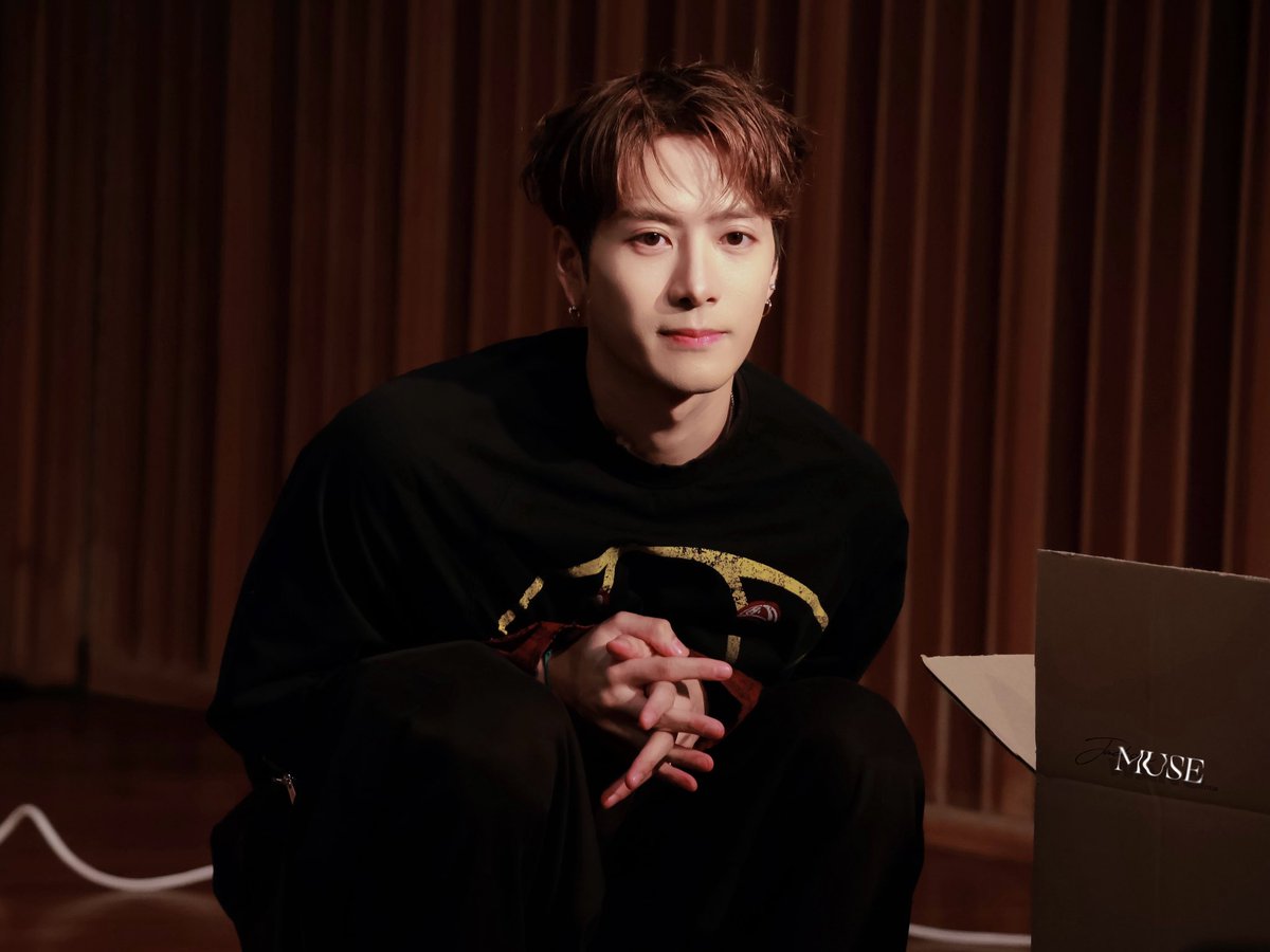 Muse0328-王嘉尔 tweet media