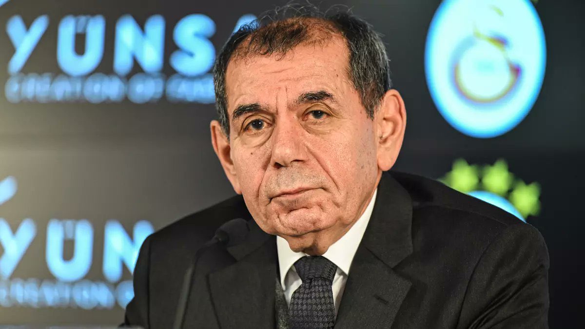 🚨 Galatasaray taraftarı #DursunÖzbekistifa etiketini yalnızca 4 dakikada Türkiye gündeminde 1. sıraya soktu.