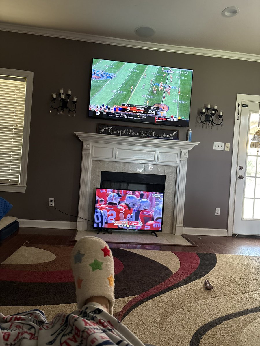 We love college football at the White House!! Go Vols!!!