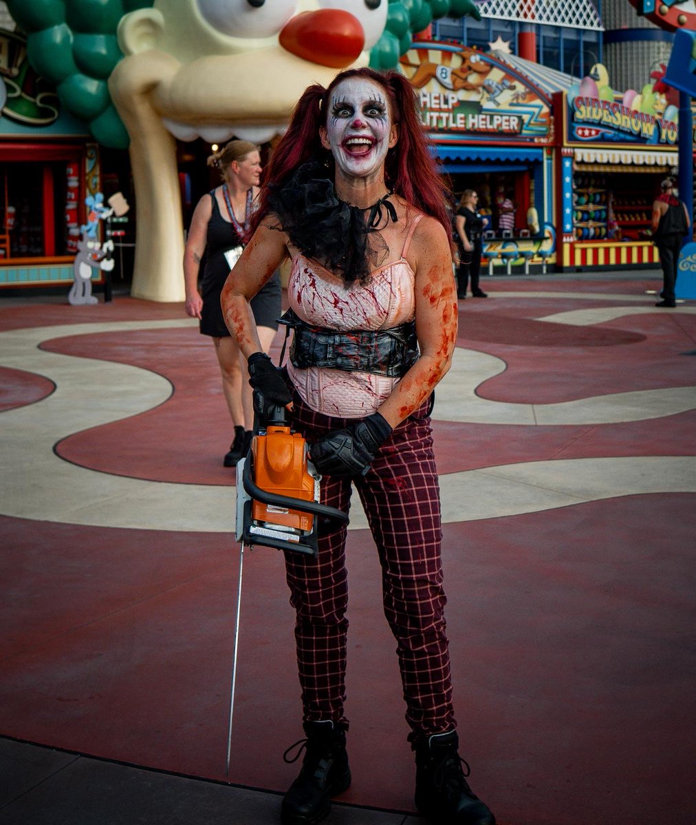 Two nights into Halloween Horror Nights at <a href="/UniversalORL/">Universal Orlando Resort</a> and it has been fantastic, so we’re going back for more this evening 🤩🎃

Remember to check out our Premium Scream Night vlog which is on our YT channel 👀

<a href="/HorrorNightsORL/">Halloween Horror Nights</a> 

#HHN34 #HHN2025