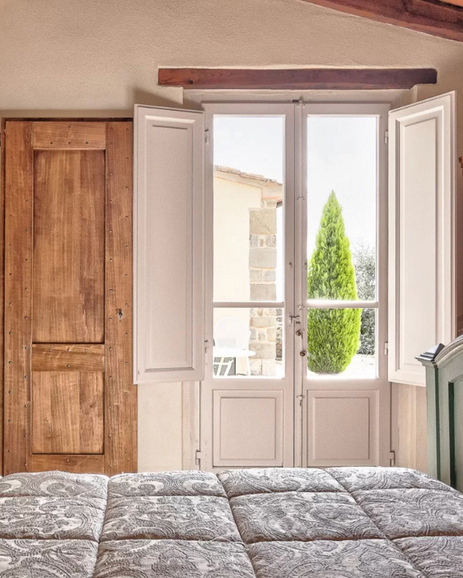 We have yet another exciting live auction package from our ✨Wags To Wishes Gala✨ to share with you... a luxurious visit to Tuscany that could be all yours! 🇮🇹

Dive in and get your gala tickets today at UtahHumane.org/Gala 🐾

**You must be present at the gala to win