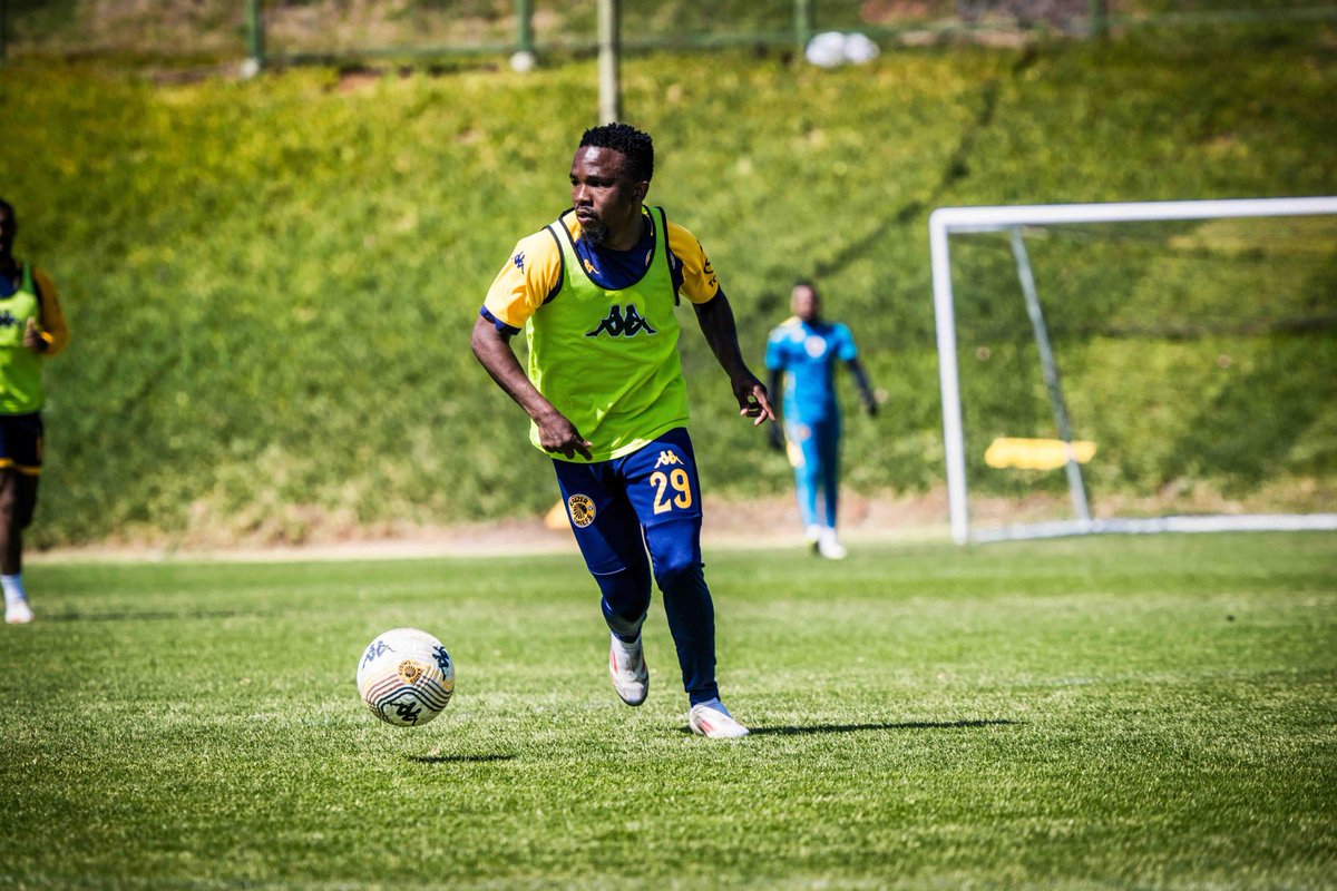 Aubrey_Senyolo's tweet image. No Kaizer Chiefs Supporter will pass this post without leaving a LIKE ❤️ for Paseka Mako 

#Amakhosi4Life| #BetwayPrem| Sirino| Mmodi| Shabalala| Nabi| Brandon Peterson| Mthethwa| Monyane| Mako| Golden Arrows