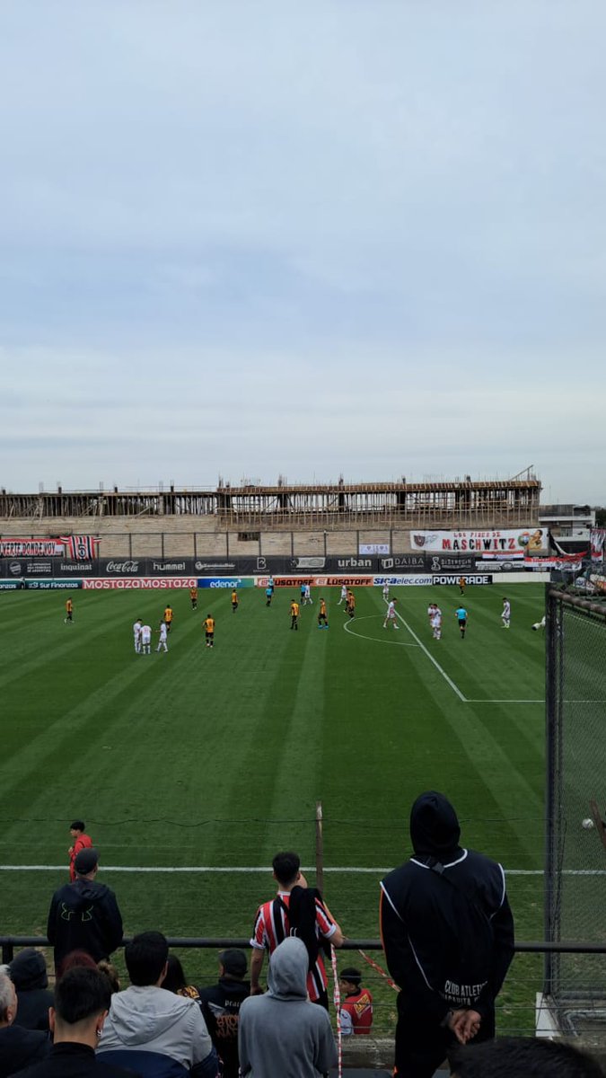 FINAL DEL PRIMER TIEMPO 

#ChacaritaJuniors 1 (Figueroa -p-) #Mitre 0

 #PrimeraNacional