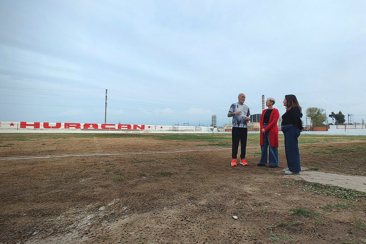 Visitamos el Club Huracán junto a <a href="/ayeduran/">Ayelen Duran</a>.

Conversamos con Hugo Carlino, su presidente, Pino Alonso, Cachi Mayer y otros integrantes de la comisión, que nos comentaron cómo se siguen recuperando de la inundación y sus planes para que la institución siga creciendo.