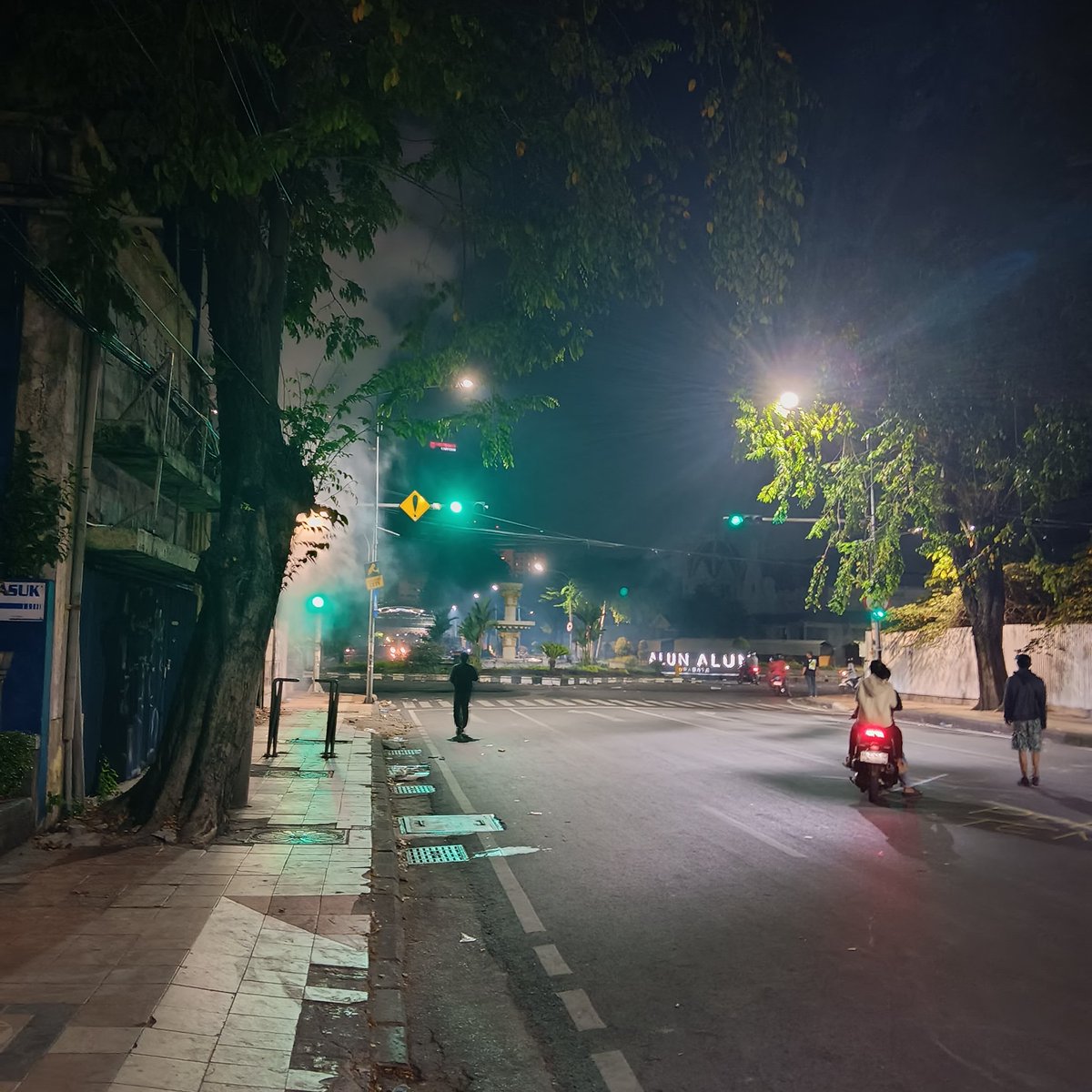 Surabaya 01.05 sekitaran Grahadi - Balai Pemuda