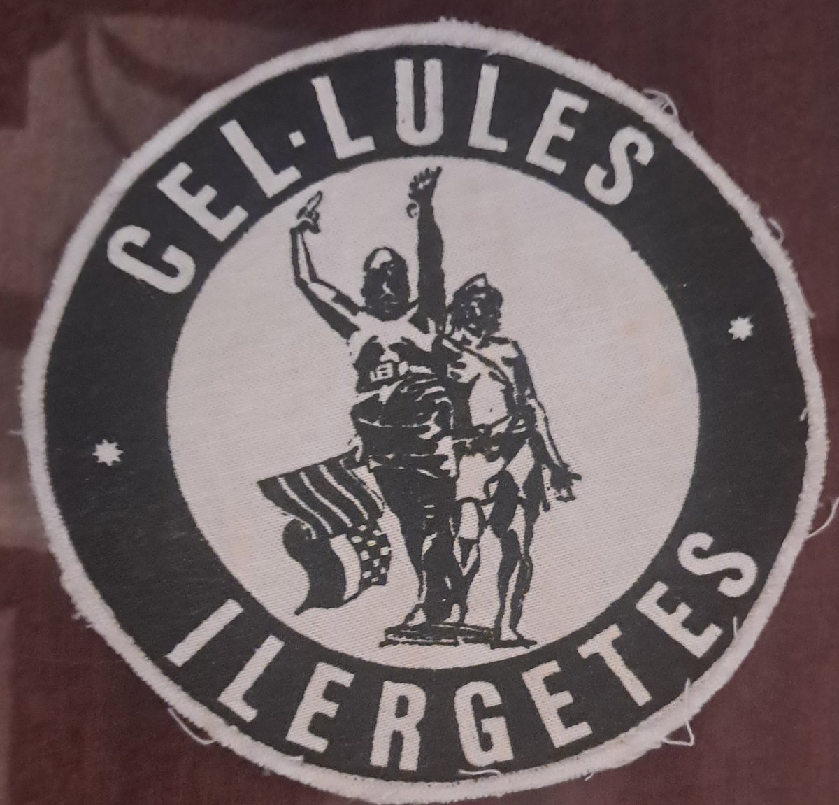 Primer pedaç que és va fer de Cèl.lules Ilergetes al 1994
Sempre a la recerca de tot tipus de material relacionat amb les penyes  del Lleida 
Canvio i compro <a href="/penyalleidatana/">Gran penya lleidatana de St.Esteve de les Roures</a> <a href="/USCalaveres/">US_Calaveres</a> <a href="/CatGrada/">Cat_grada</a>