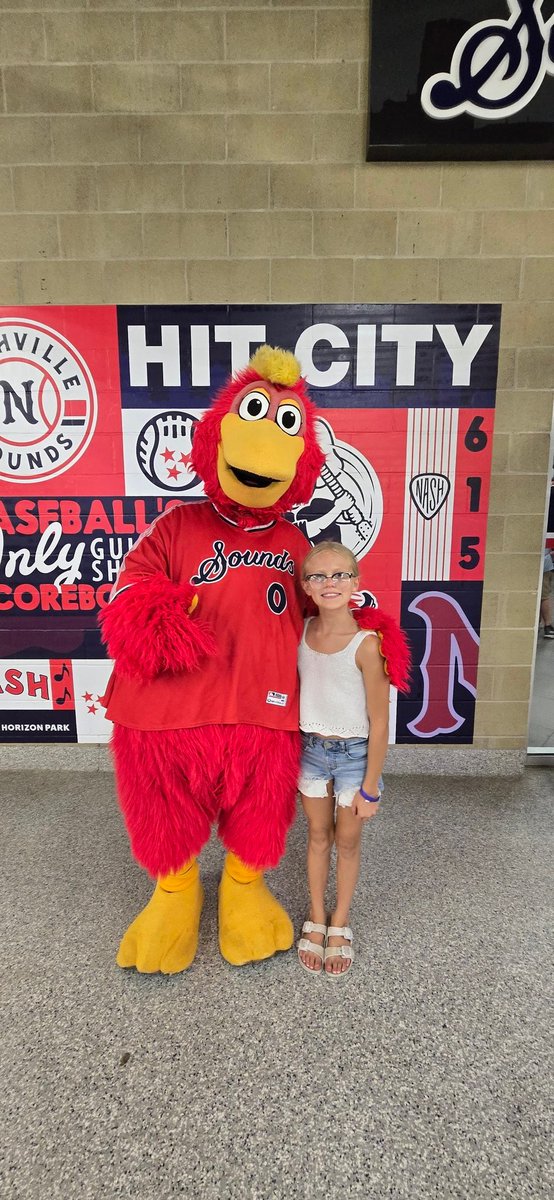 acurtis7's tweet image. Great night @FirstHorizonPrk with family and friends watching a @nashvillesounds victory! Snagging a foul ball was just one of the highlights.