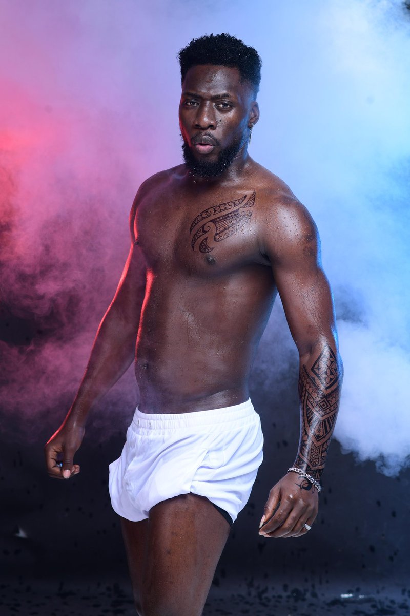 Strength isn’t just in the body, it’s in the spirit that refuses to break. 💧⚡️ #PowerInMotion #FearlessEnergy #BoldAndUnstoppable #TattooArt #StrengthInSilence #WarriorVibes #ConfidenceGoals