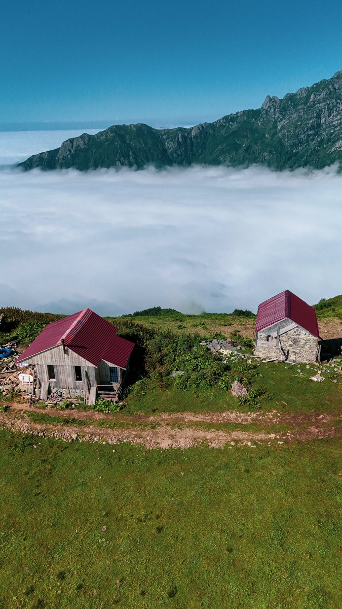 Bulutlara Komşu Yayla Evleri