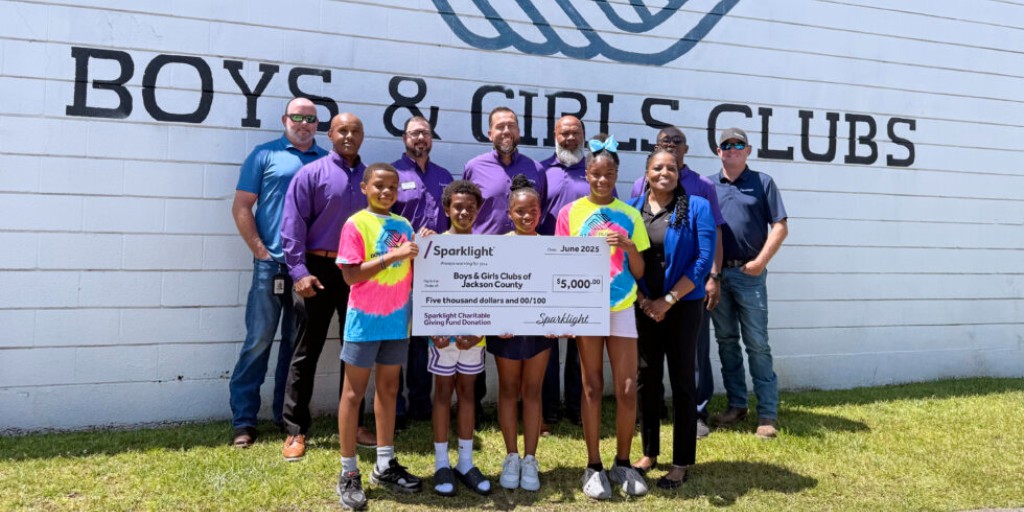 sparklightcares's tweet image. Big news for #MossPoint! 🎉 We awarded a $5K grant to @wearebgcjc to grow tech + education programs for local youth. 

Learn more: bit.ly/3UP6NOT
Apply for a grant: sparklight.com/charitablegivi…

#SparklightCares #JacksonCounty